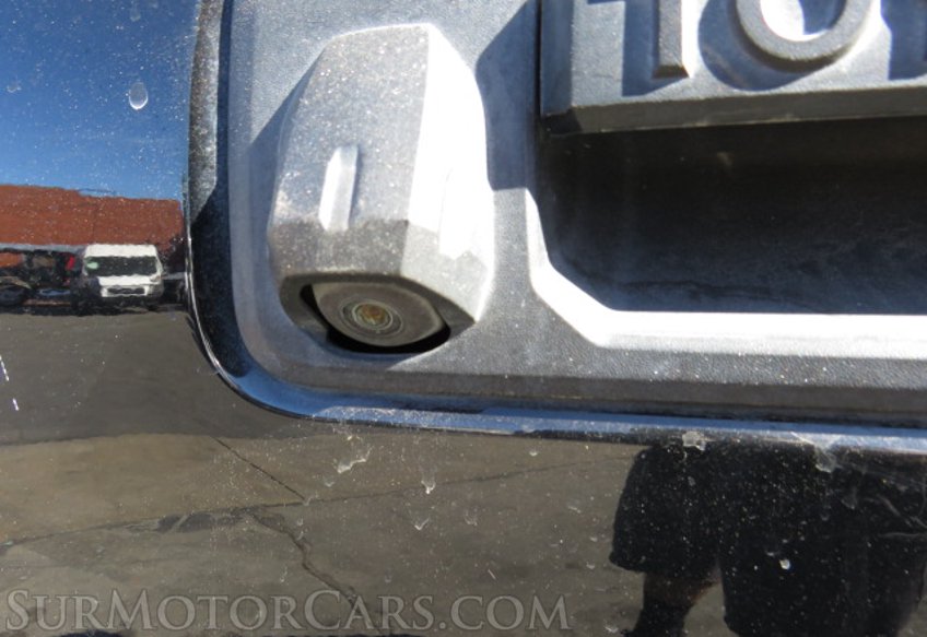 2017 Toyota Tacoma - Image 17