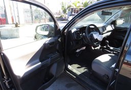 2017 Toyota Tacoma - Image 18