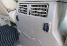 2015 Nissan Armada - Image 45