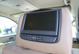 2015 Nissan Armada - Image 58