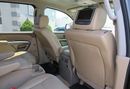2015 Nissan Armada - Image 36