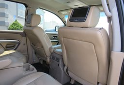 2015 Nissan Armada - Image 30