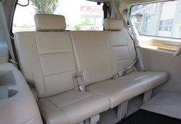 2015 Nissan Armada - Image 34