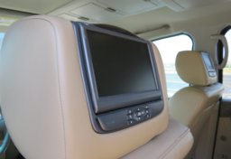 2015 Nissan Armada - Image 51
