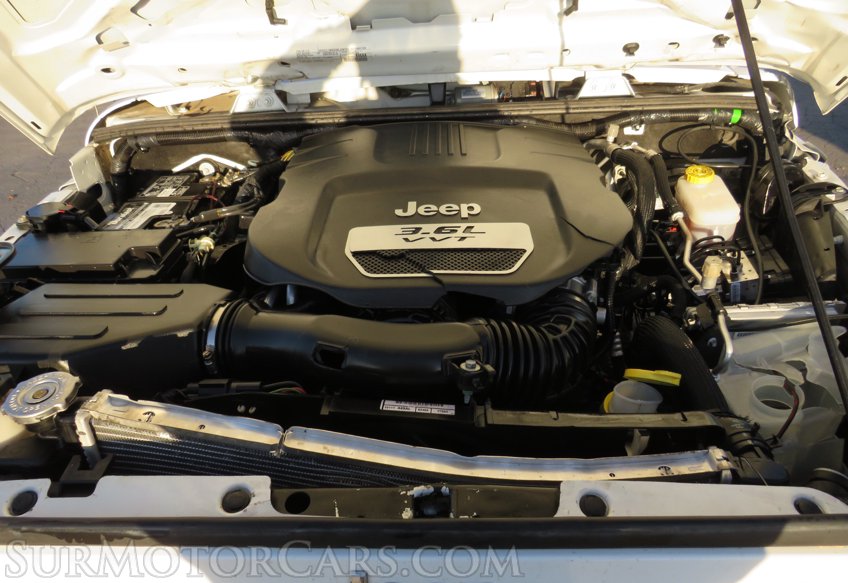 2017 Jeep Wrangler Unlimited - Image 40