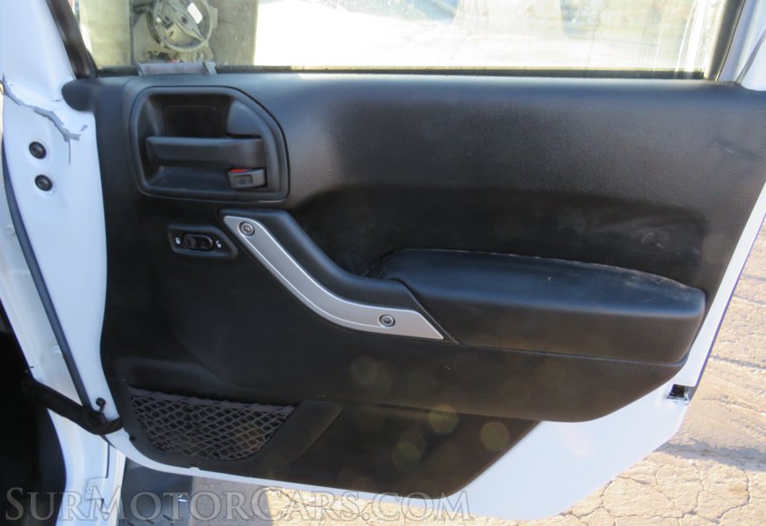 2017 Jeep Wrangler Unlimited - Image 37