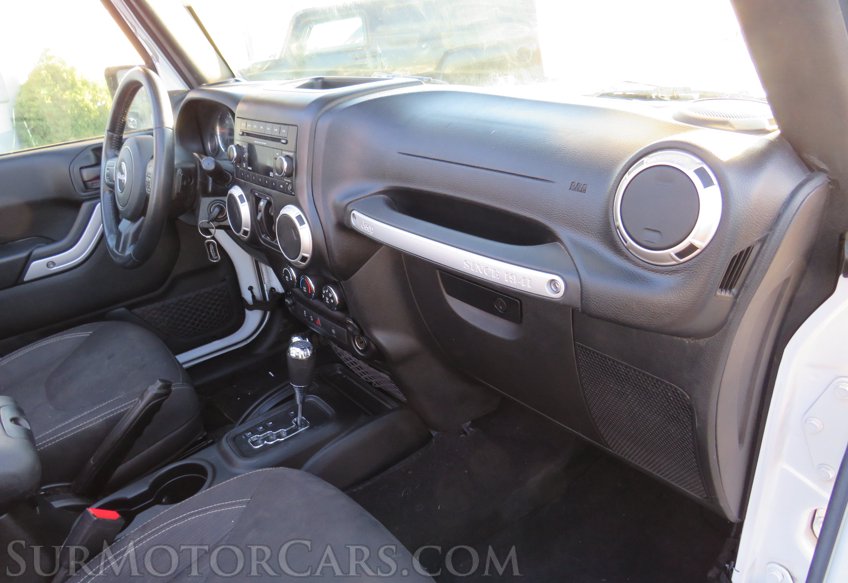 2017 Jeep Wrangler Unlimited - Image 19