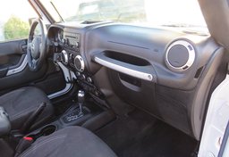 2017 Jeep Wrangler Unlimited - Image 19