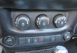 2017 Jeep Wrangler Unlimited - Image 30