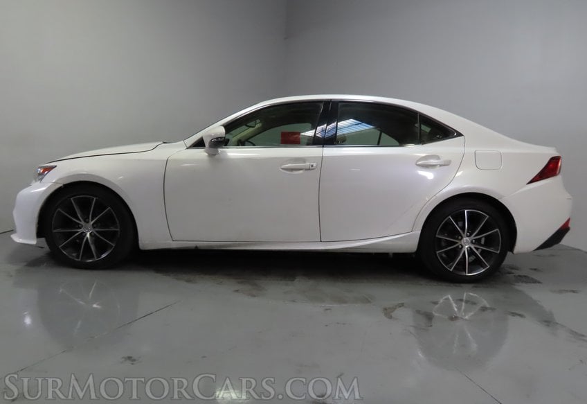 2015 Lexus IS 250 AWD - Image 10
