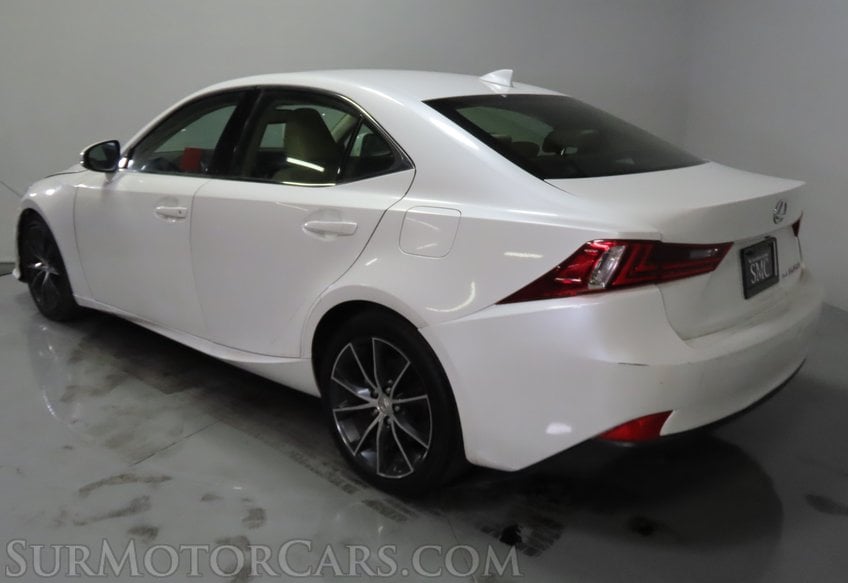 2015 Lexus IS 250 AWD - Image 5