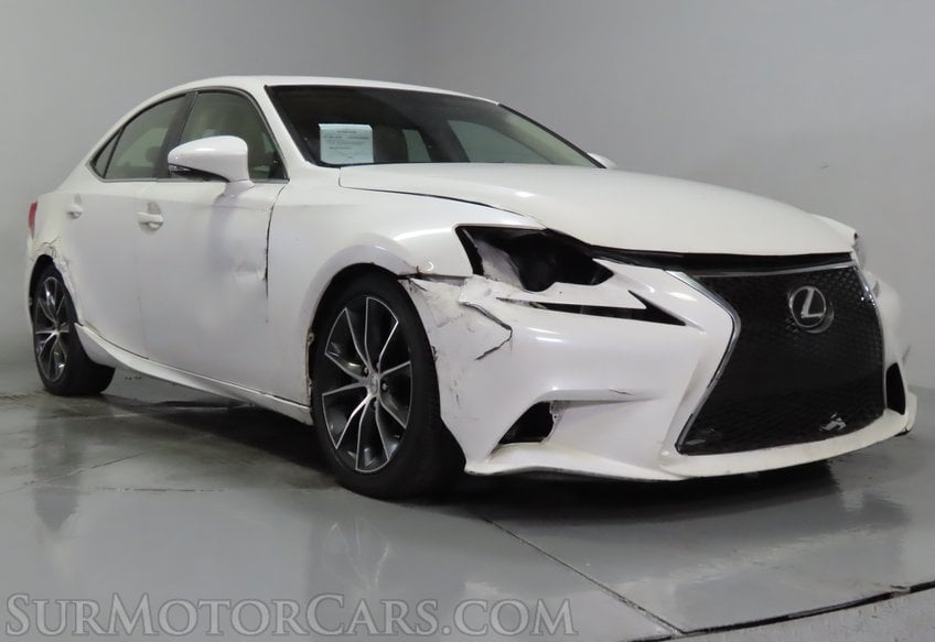 2015 Lexus IS 250 AWD - Image 4