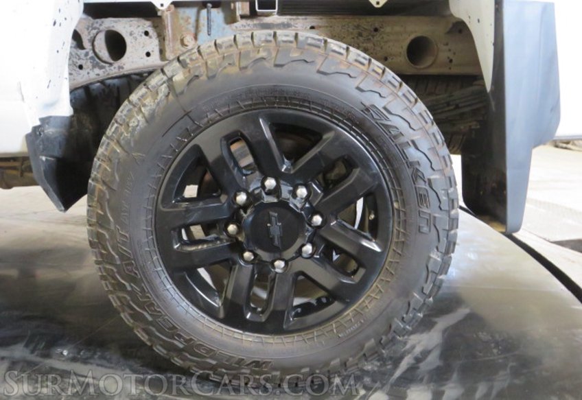 2018 Chevrolet Silverado 2500HD - Image 19