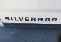 2017 Chevrolet Silverado 1500 - Image 19