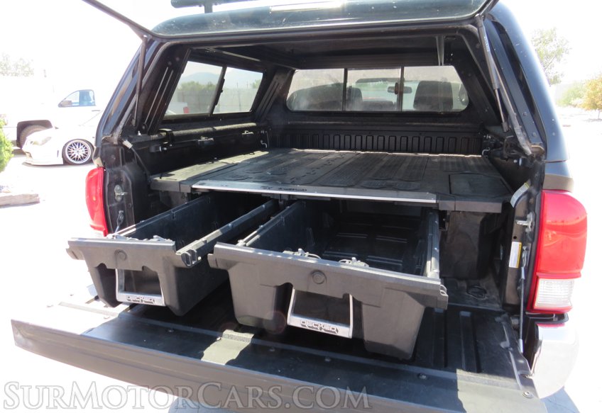 2017 Toyota Tacoma - Image 27