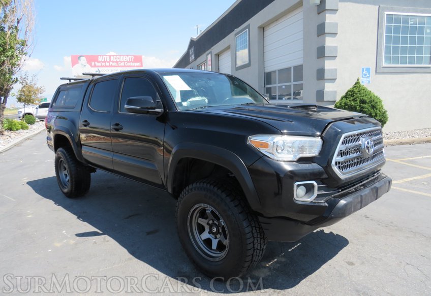 2017 Toyota Tacoma - Image 3
