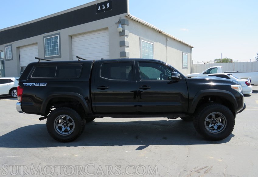 2017 Toyota Tacoma - Image 9