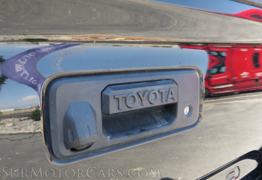 2017 Toyota Tacoma - Image 22