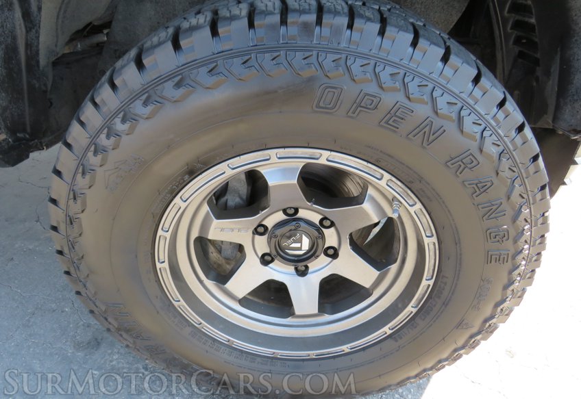 2017 Toyota Tacoma - Image 34