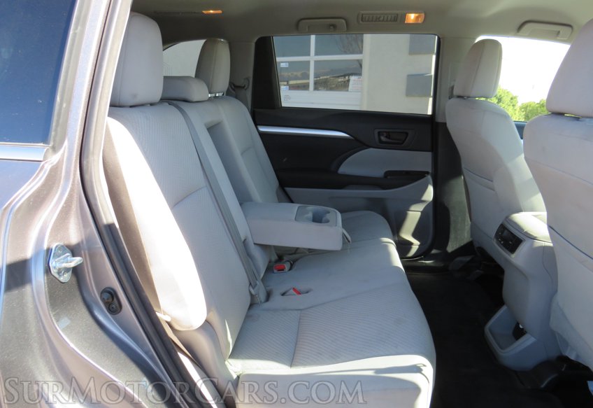 2015 Toyota Highlander - Image 29