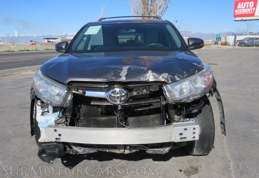 2015 Toyota Highlander - Image 11