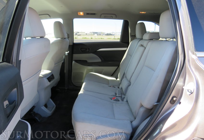 2015 Toyota Highlander - Image 28