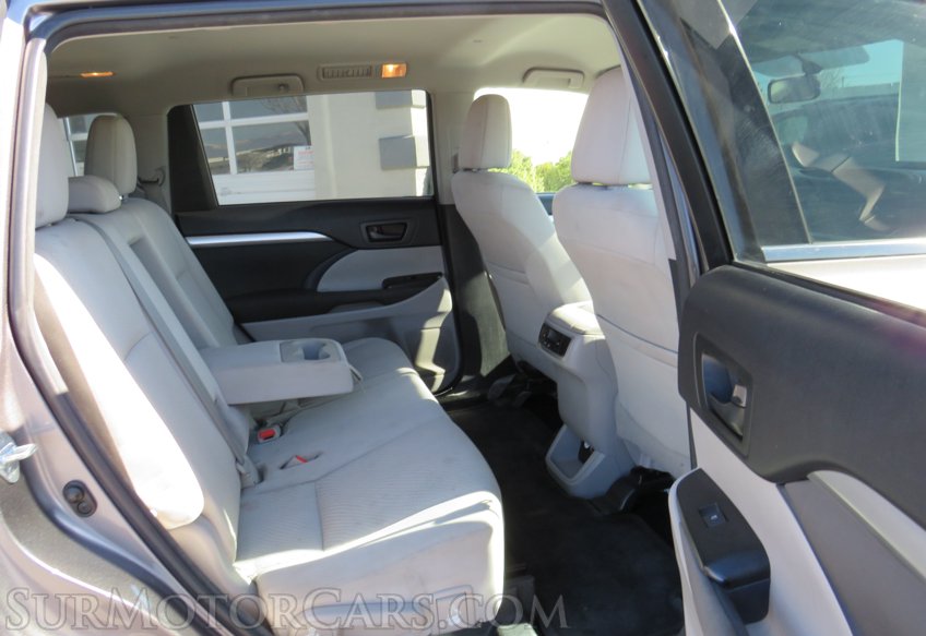 2015 Toyota Highlander - Image 27