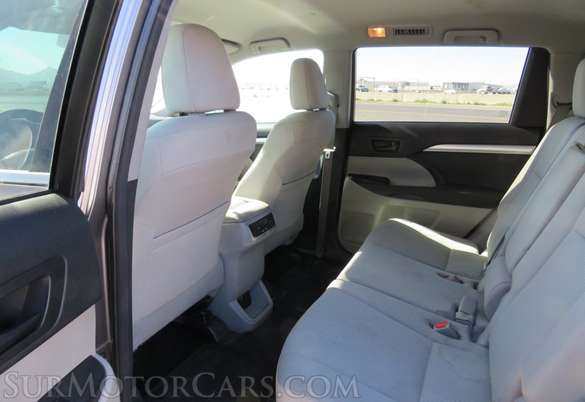 2015 Toyota Highlander - Image 30