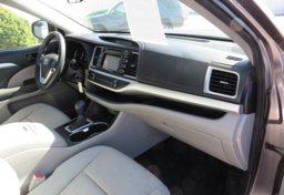2015 Toyota Highlander - Image 23