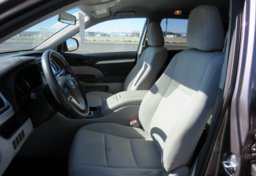 2015 Toyota Highlander - Image 25