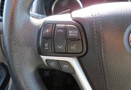 2015 Toyota Highlander - Image 36