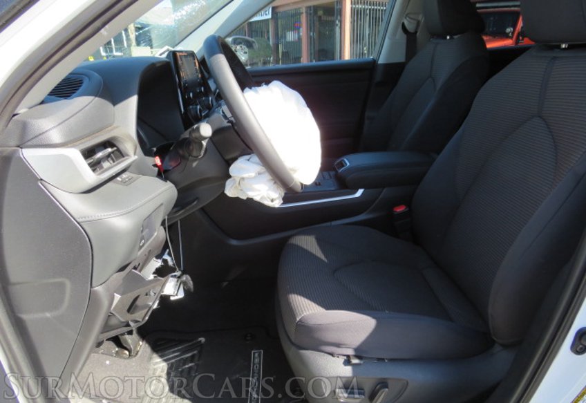 2021 Toyota Highlander - Image 23