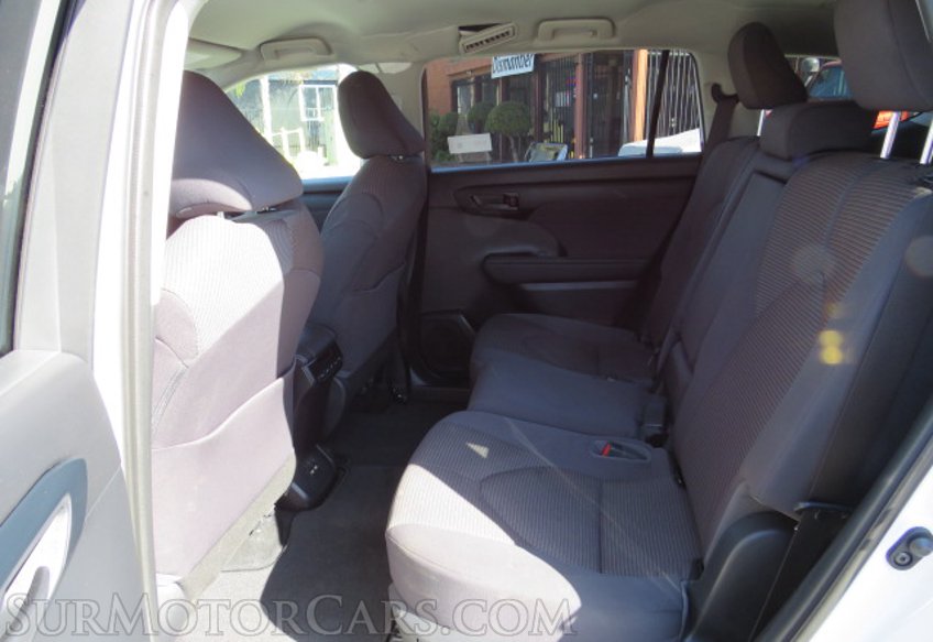 2021 Toyota Highlander - Image 29