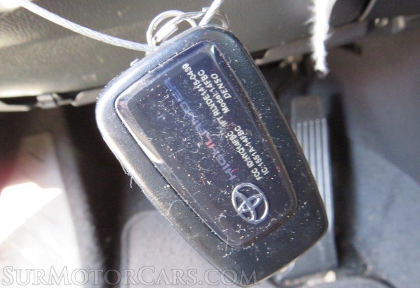 2021 Toyota Highlander - Image 46