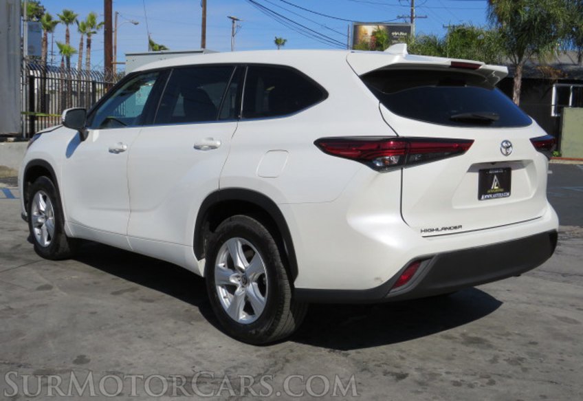 2021 Toyota Highlander - Image 7