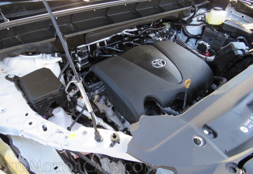 2021 Toyota Highlander - Image 56