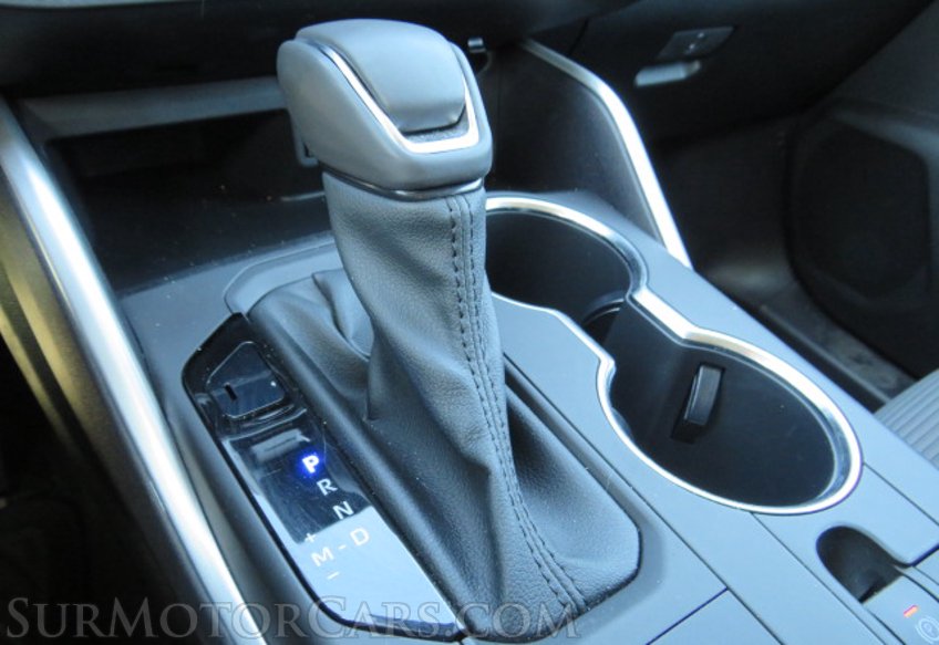2021 Toyota Highlander - Image 40
