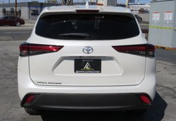 2021 Toyota Highlander - Image 11