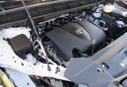 2021 Toyota Highlander - Image 56