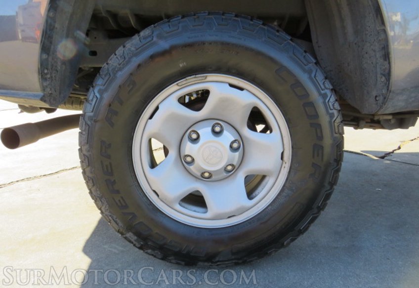 2018 Toyota Tacoma - Image 11