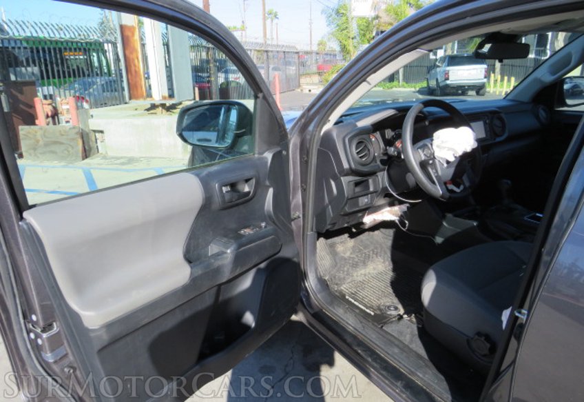 2018 Toyota Tacoma - Image 19