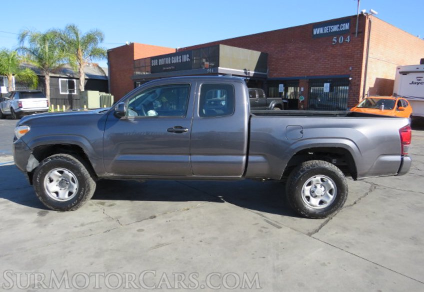 2018 Toyota Tacoma - Image 5