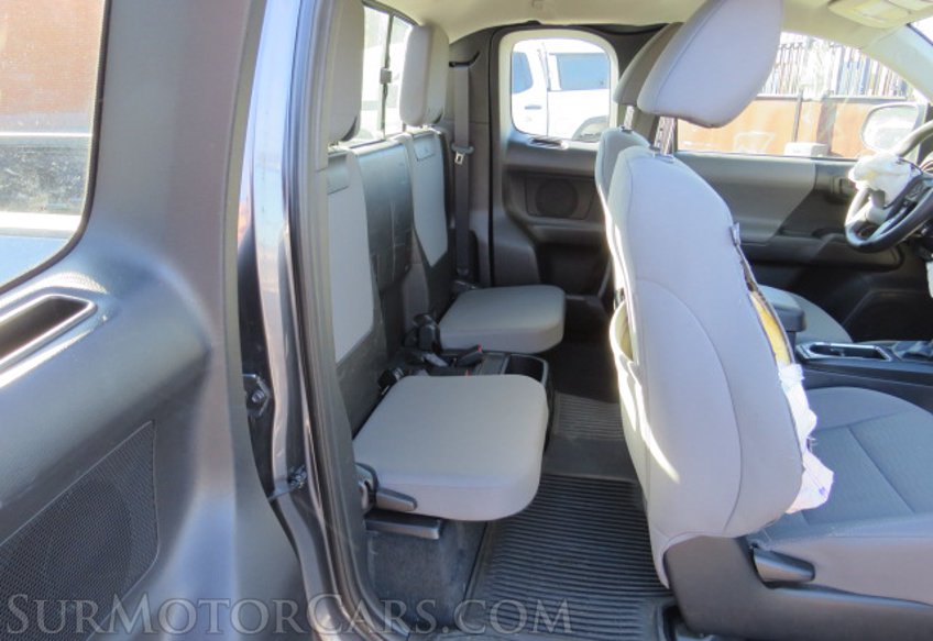 2018 Toyota Tacoma - Image 28