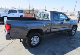 2018 Toyota Tacoma - Image 10