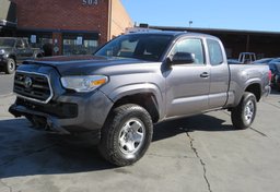 2018 Toyota Tacoma - Image 3