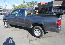 2018 Toyota Tacoma - Image 9