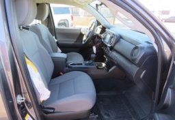 2018 Toyota Tacoma - Image 21