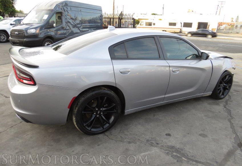 2018 Dodge Charger - Image 9