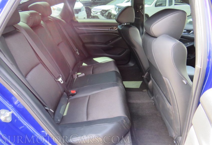 2018 Honda Accord Sedan - Image 30