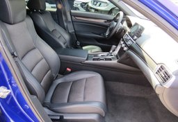 2018 Honda Accord Sedan - Image 24